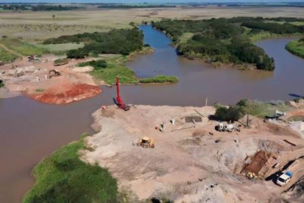 Avanza construcción de puente que conectará Mallorquín con San Cristóbal