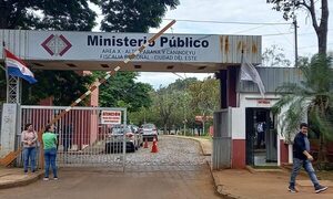 Procesan a exfutbolista y a su pareja por supuesta estafa a agencia de viajes