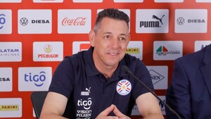 Paraguay presenta nuevo seleccionador femenino