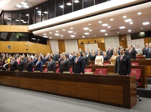 Cruzada Nacional “es el lado más grotesco de la representación política que hemos tenido”, dice analista · Radio Monumental 1080 AM