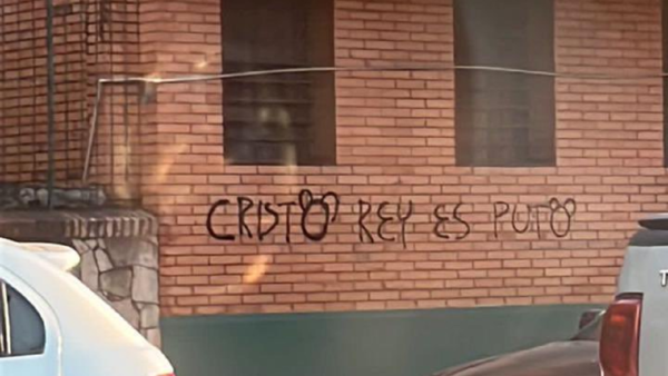 Grafitearon paredes de colegio de Asunción y padres piden más control