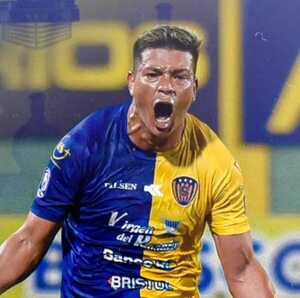 Luqueño: Equipo auriazul “Alegre” - Fútbol - ABC Color