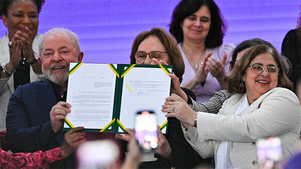 Lula promulgó una ley que obliga a paridad salarial entre hombres y mujeres - .::Agencia IP::.