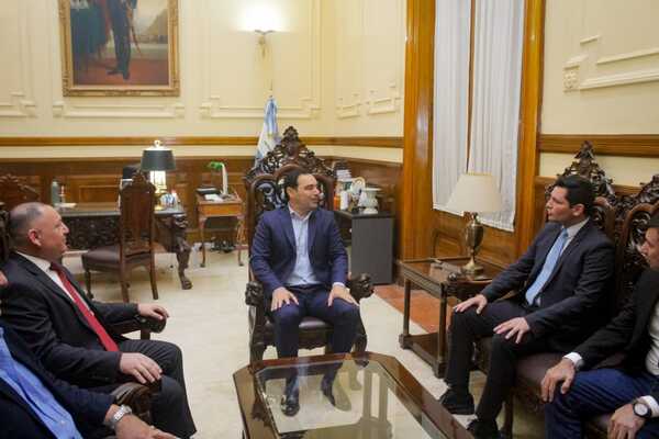 Autoridades de Ñeembucú y Corrientes mantuvieron importante reunión - .::RADIO NACIONAL::.