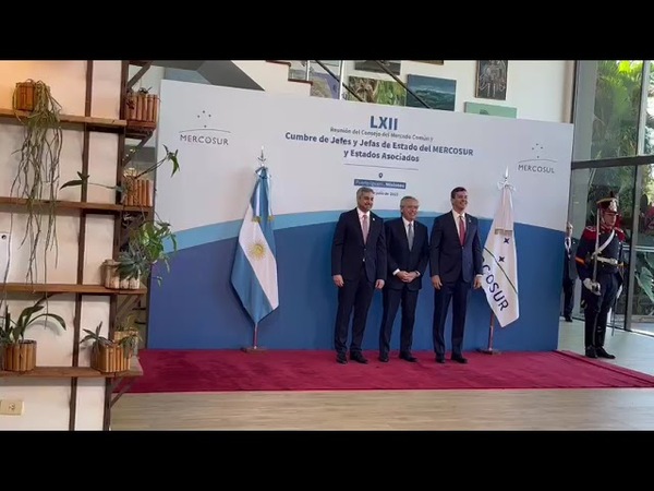 Santiago Peña y Mario Abdo , llegaron a Puerto Yguazú, para participar en la reunión de mandatarios del Mercosur | OnLivePy