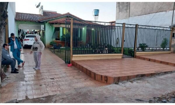 Se hicieron pasar por polis y asaltaron una vivienda