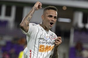 Versus / Hinchas del Corinthians agreden a un jugador de su equipo en un motel