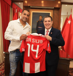 Excapitán albirrojo Paulo da Silva solicitó su afiliación a la ANR
