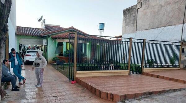 Falsos policías asaltan una vivienda, llevan dinero y objetos de valor. – Prensa 5