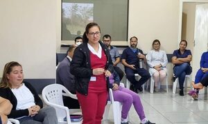 Nueva directora del centro de salud de Itakyry asumió este martes