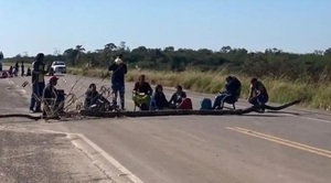 Ayoreos exigen la liberación de tres aprehendidos para cortar con cierre de ruta