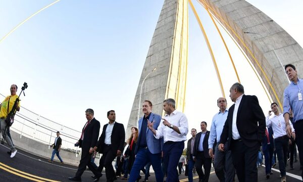 Autoridades nacionales apreciaron el concluido Puente de la Integración