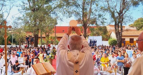 La Nación / Ybycuí: religiosos peregrinaron en el 80 aniversario de muerte del padre Julio César Duarte