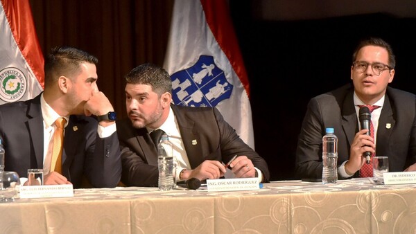 Nenecho presenta su informe, pero evita hablar sobre temas candentes