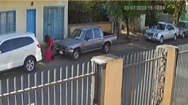 Buscan a asaltante que hirió a mujer policía - Noticias Paraguay