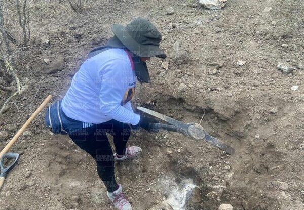 Diario HOY | Madres de desaparecidos hallan cadáveres en fosas clandestinas en México