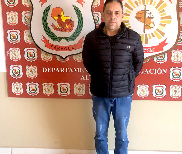 Diario HOY | Detienen a funcionario municipal por varios casos de estafa