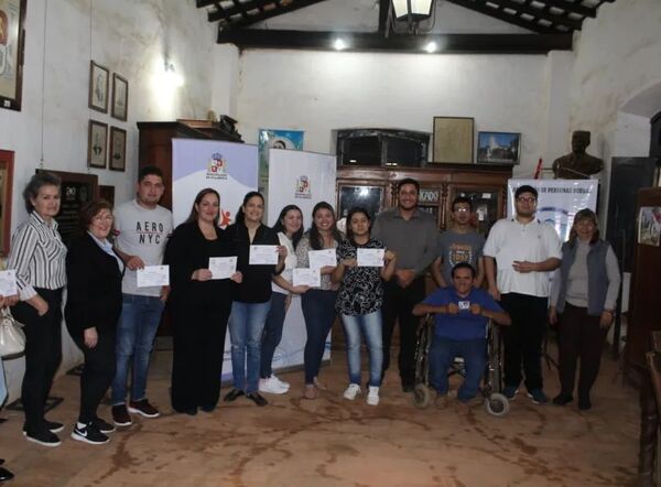 Siguen abiertas las inscripciones para el curso de lengua de señas.