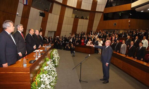 Ministros de la CSJ participaron de juramento del nuevo fiscal general del Estado