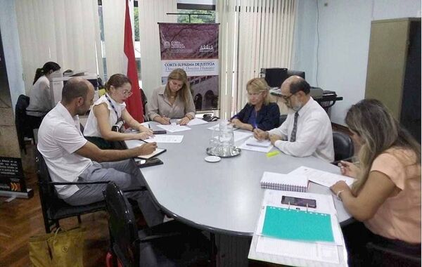 Reunión de trabajo entre representantes de la DDH y Plan Internacional