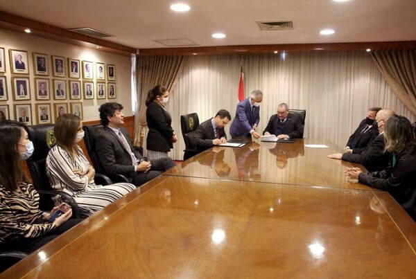 Suscriben convenio para incorporar “Botón de pago en el portal único de Gobierno” para trámites de antecedentes penales y judiciales