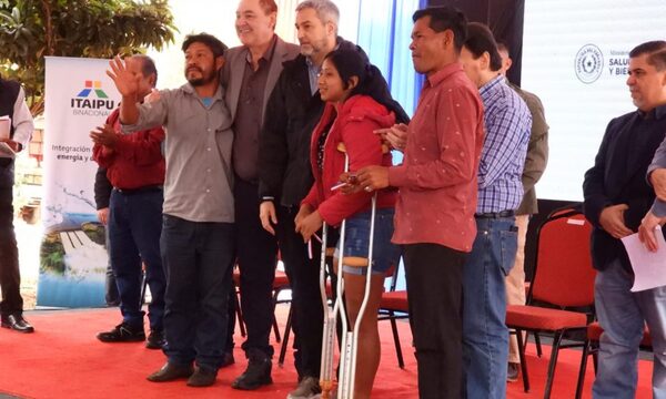 Presidente inaugura importantes obras en Salud financiadas por ITAIPU en Alto Paraná