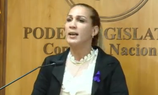 Zeneida Delgado renuncia al partido Cruzada Nacional - C9N