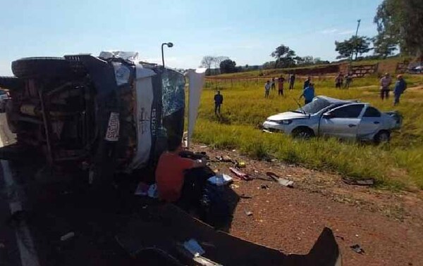 Un muerto tras choque entre automóvil y camión en Concepción – Prensa 5