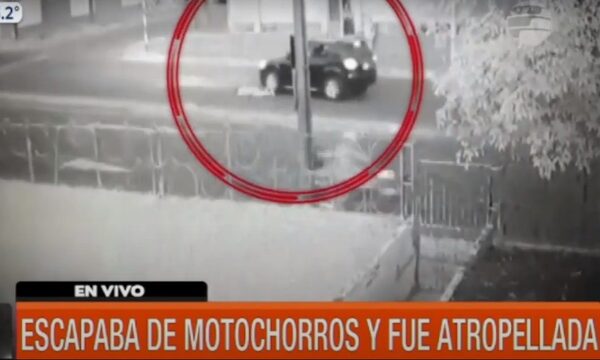 Escapaba de motochorros y fue atropellada | Telefuturo