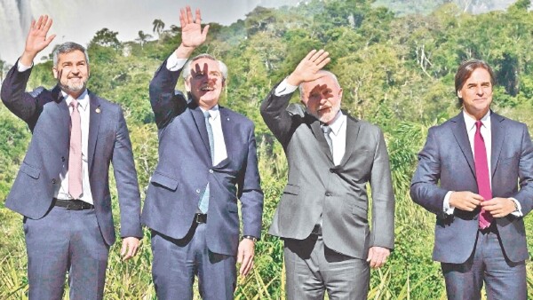 Más dividido: El Mercosur cierra Cumbre con malestar de Uruguay