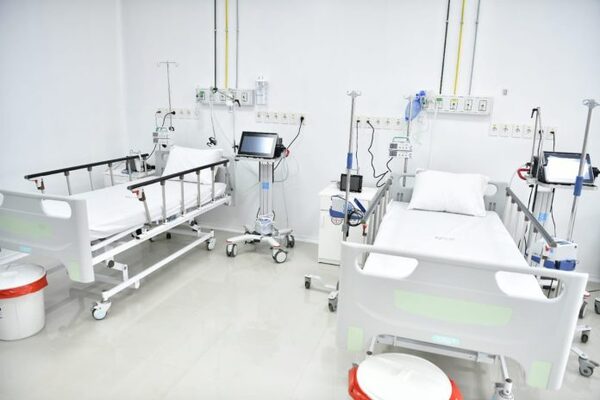 Instalan 16 camas de alta complejidad en el Hospital Distrital de Hernandarias - El Trueno