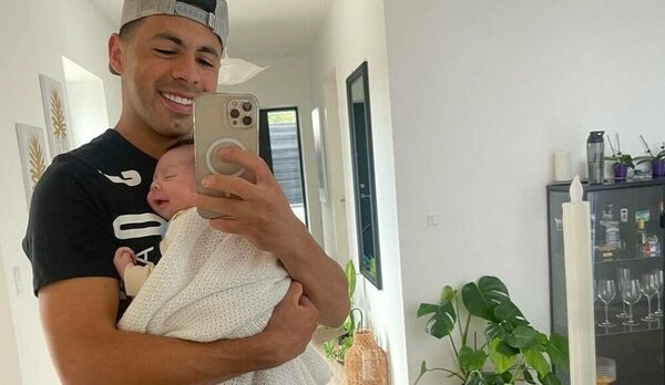 ¡Que chulinita es el bebé de Blas Riveros y Dahiana Bresanovich!