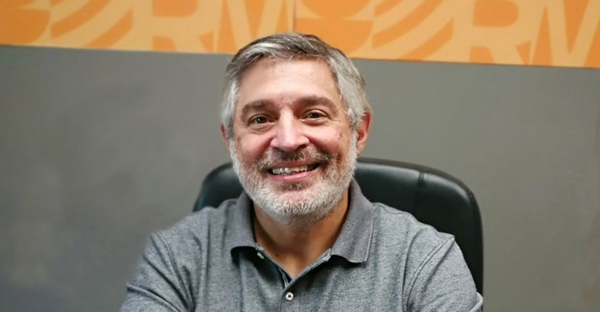 Santiago Pe帽a designa al sic贸logo Luis Fernando Ram铆rez como futuro ministro de Educaci贸n - Revista PLUS