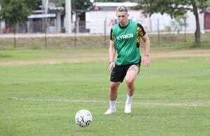 Versus / Mientras espera definir su futuro, Jorge Morel ya entrena con Guaraní