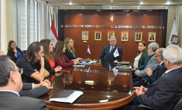 Fiscal General se reunió con miembros de la Mesa de Seguridad para Periodistas