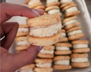 ¡Lo hicieron de nuevo!: En Argentina “crean” alfajor de chipa
