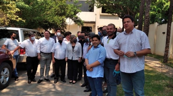 Colorado Añetete anuncia apoyo al juicio político a Sandra Quiñonez | 1000 Noticias