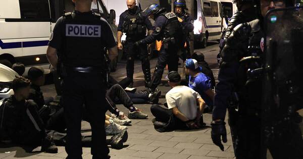La Nación / Francia: redes sociales retiraron miles de contenidos de disturbios