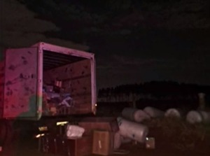 Diario HOY | Con falsa barrera policial asaltaron camión de mercaderías