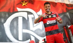 Versus / Solo en dos fichajes Flamengo ya roza la mitad de la deuda de Olimpia 