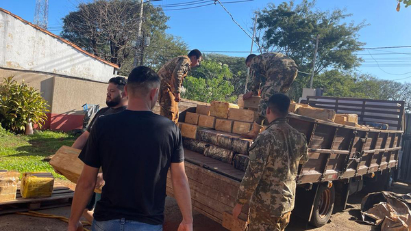 Rastrean a narcos que abandonaron más de 6 mil kilos de macoña en reserva de Itaipu - La Clave