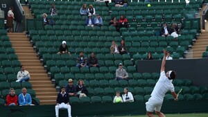 Wimbledon pretende jugar 77 partidos este jueves