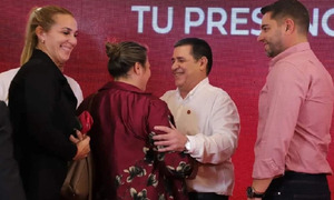 Tras renunciar a Cruzada Nacional Zenaida se muestra junto a Cartes - OviedoPress