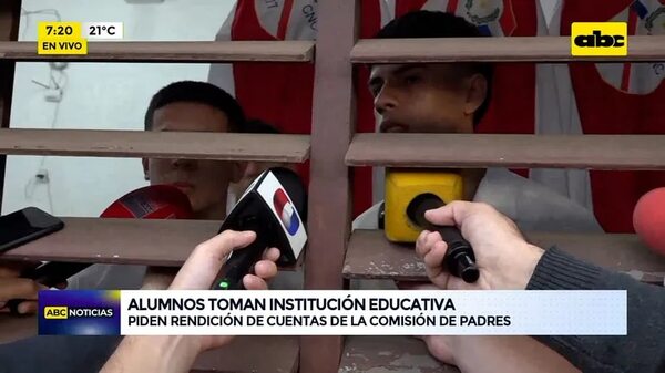 CNC: alumnos toman institución educativa - ABC Noticias - ABC Color