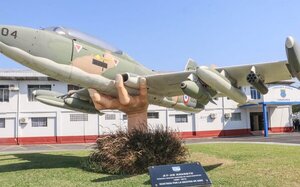 Con egreso de nuevos pilotos celebran aniversario de la Aviación de Caza Paraguaya