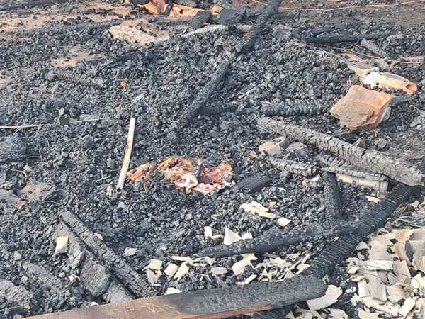MASCOTA MUERE CALCINADA TRAS APARENTE INCENDIO INTENCIONAL EN ENCARNACIÓN