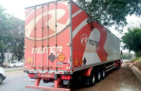 CDE: Estudiante brasileña muere arrollada por un camión que transportaba explosivos