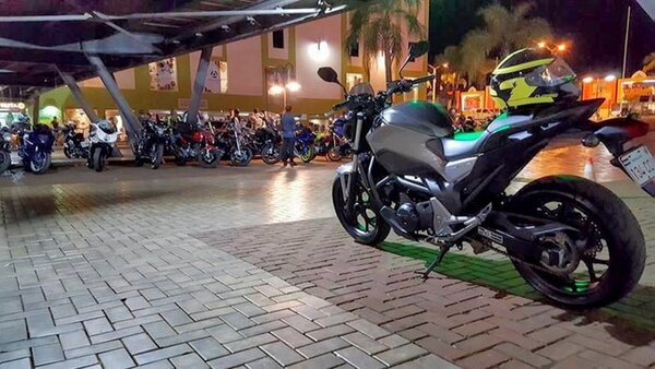 Organizan encuentro de motos en Plaza City de CDE