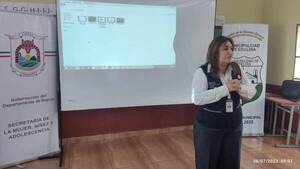 BRINDAN CHARLA SOBRE ADICCIONES EN UNA INSTITUCIÓN EDUCATIVA DE EDELIRA