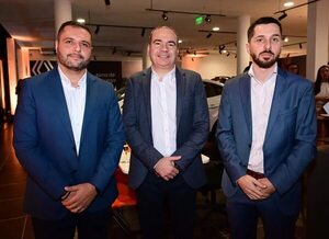 Grupo Santa Rosa inaugura casa matriz para Renault - Social Brand - ABC Color